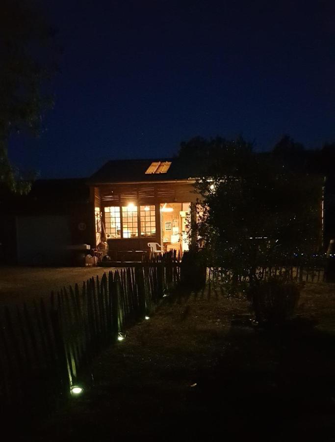 Camping La Petite Houmee Curzay-sur-Vonne ภายนอก รูปภาพ