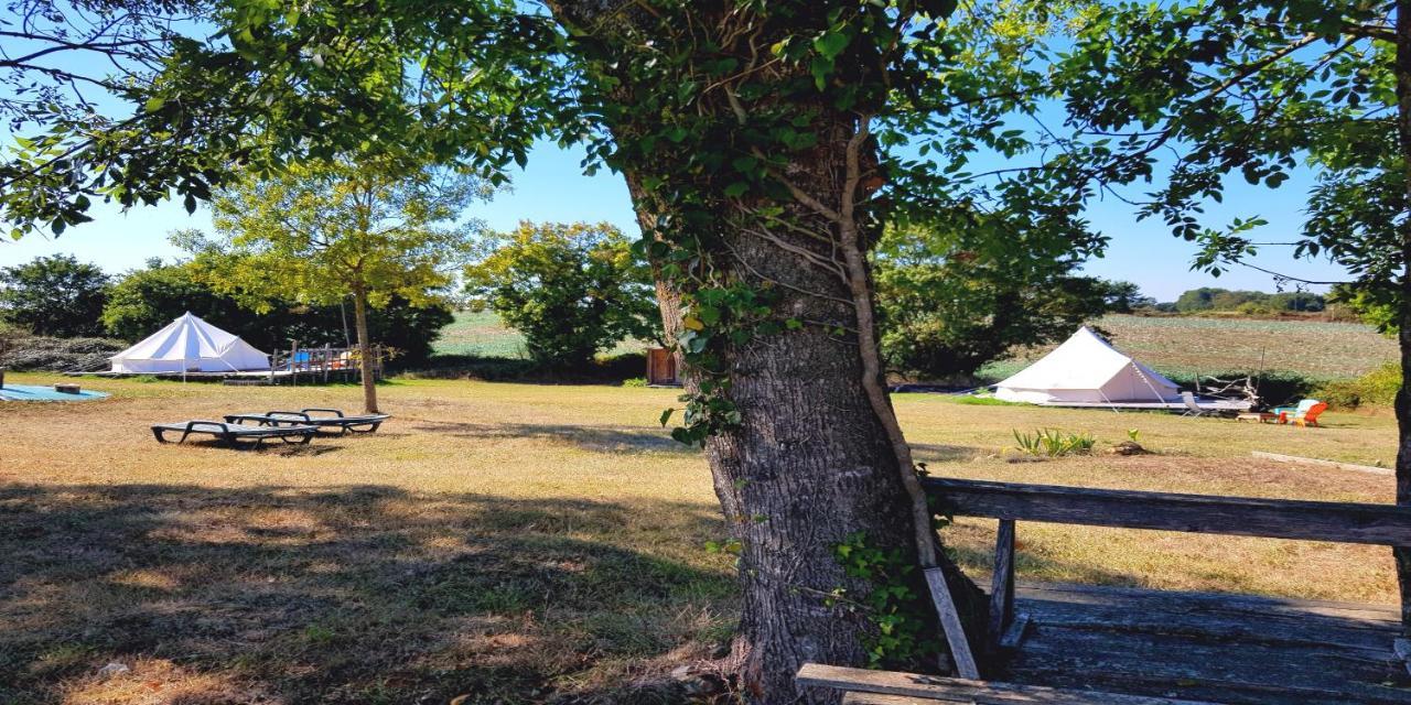 Camping La Petite Houmee Curzay-sur-Vonne ภายนอก รูปภาพ