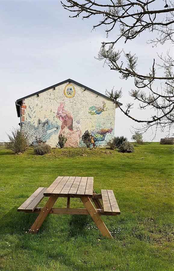 Camping La Petite Houmee Curzay-sur-Vonne ภายนอก รูปภาพ