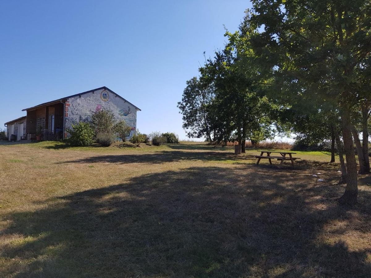 Camping La Petite Houmee Curzay-sur-Vonne ภายนอก รูปภาพ